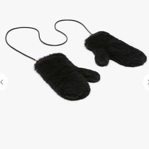 BNWT MaxMara Black Teddy Mitten Gloves